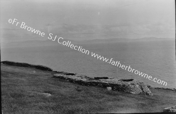 NEAR SLEA HEAD : LUNCH IN DUNBEG